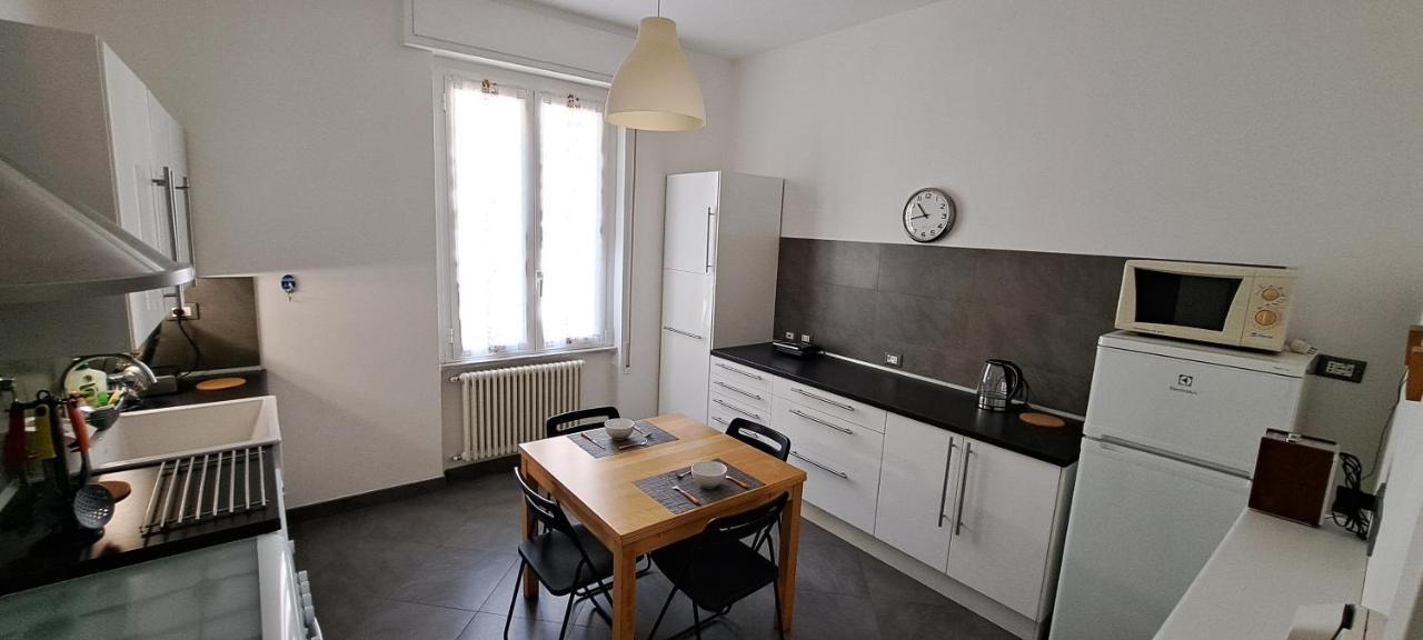 Waterfront Apartment La Spezia Extérieur photo